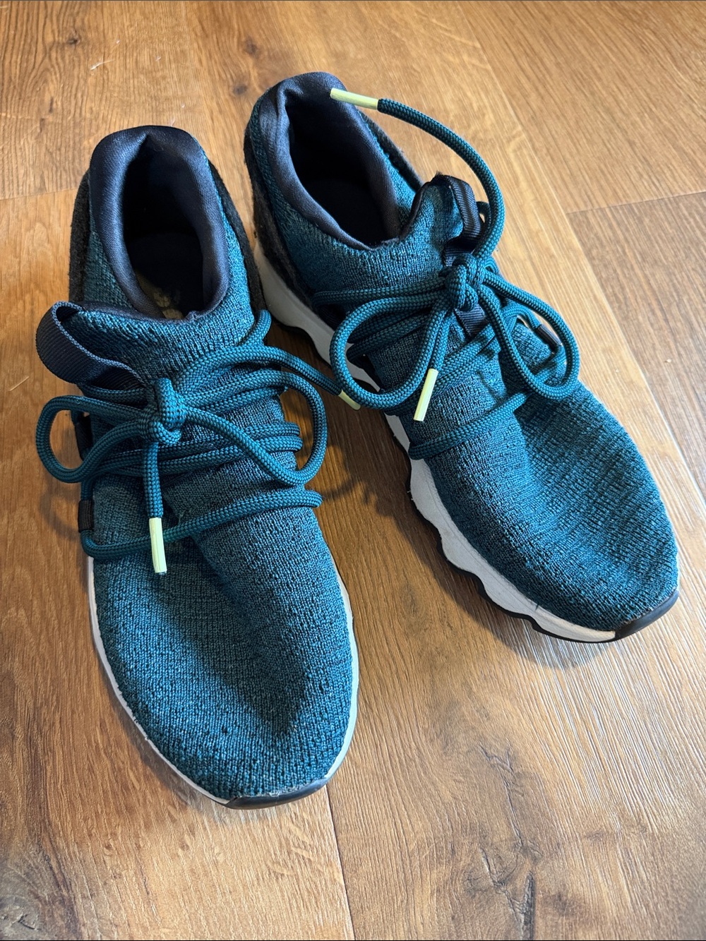 Sorel Lightweight Teal Knit Sneakers